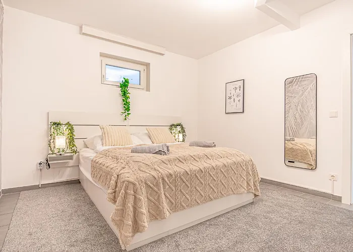 Luxury 6br With Private Pool & Sauna - Pets Allowed Βίλα Βιέννη
