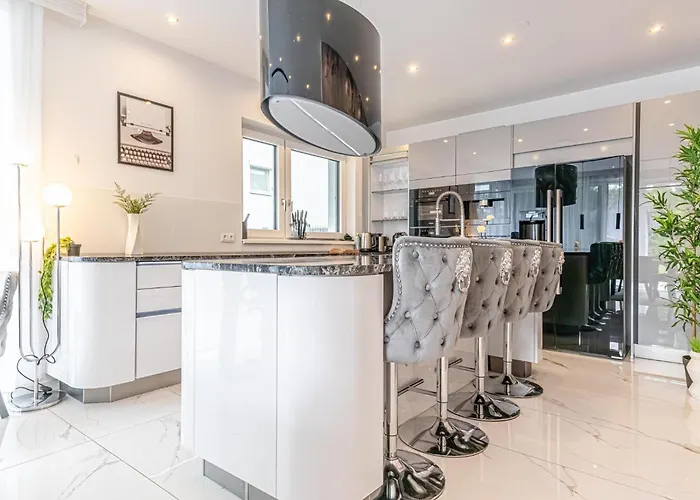 Βίλα Luxury 6br With Private Pool & Sauna - Pets Allowed