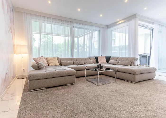 Βίλα Luxury 6br With Private Pool & Sauna - Pets Allowed