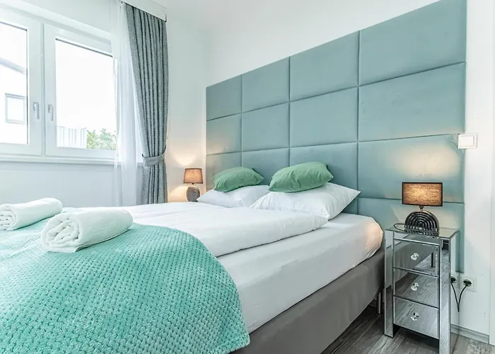 Luxury 6br With Private Pool & Sauna - Pets Allowed *