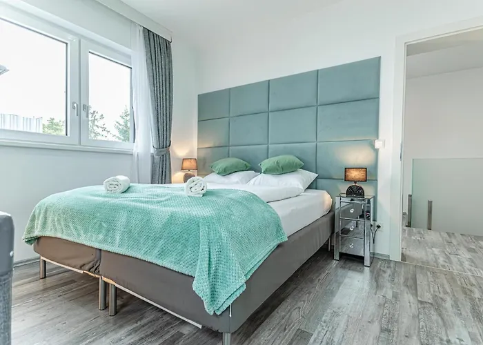Luxury 6br With Private Pool & Sauna - Pets Allowed *