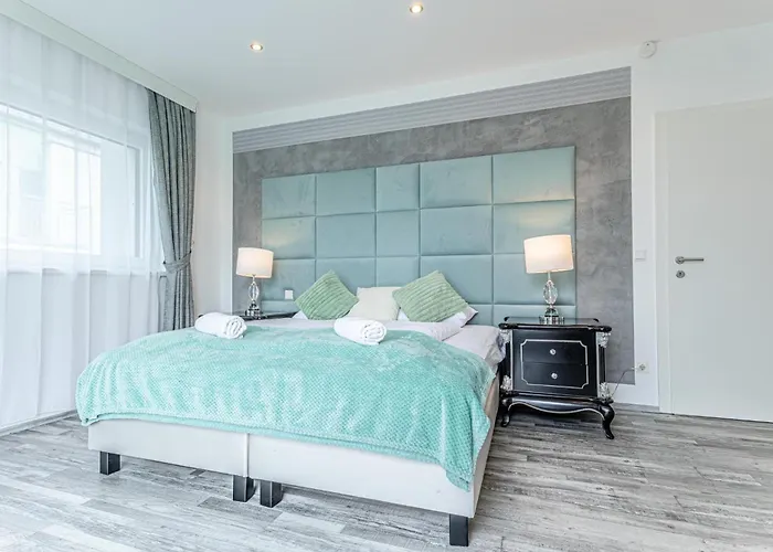 Luxury 6br With Private Pool & Sauna - Pets Allowed