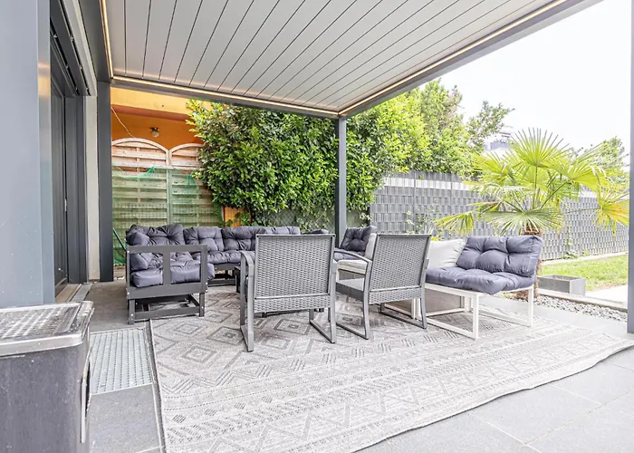 Βίλα Luxury 6br With Private Pool & Sauna - Pets Allowed *